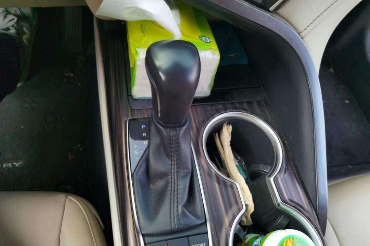 Used Toyota Camry 2018 2.5G Luxury Edition Gear Lever