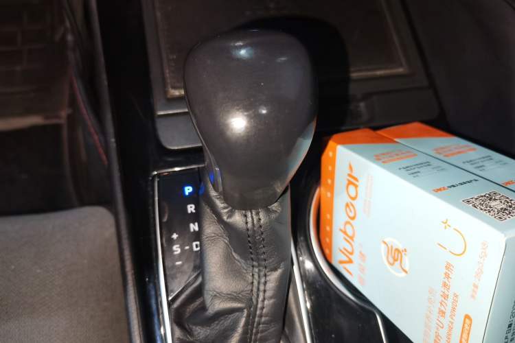 Used Toyota Camry 2018 2.0S FENGSHANG Edition Gear Lever