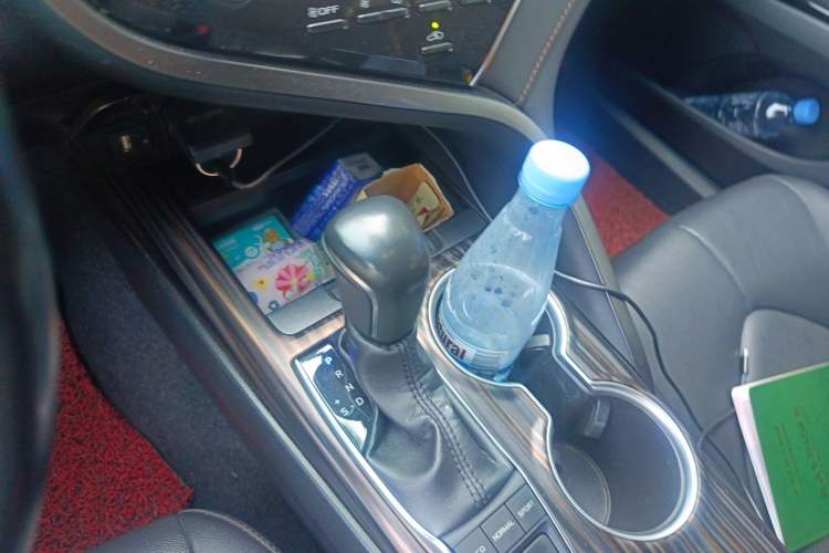 Used Toyota Camry 2018 2.5G Luxury Edition Gear Lever
