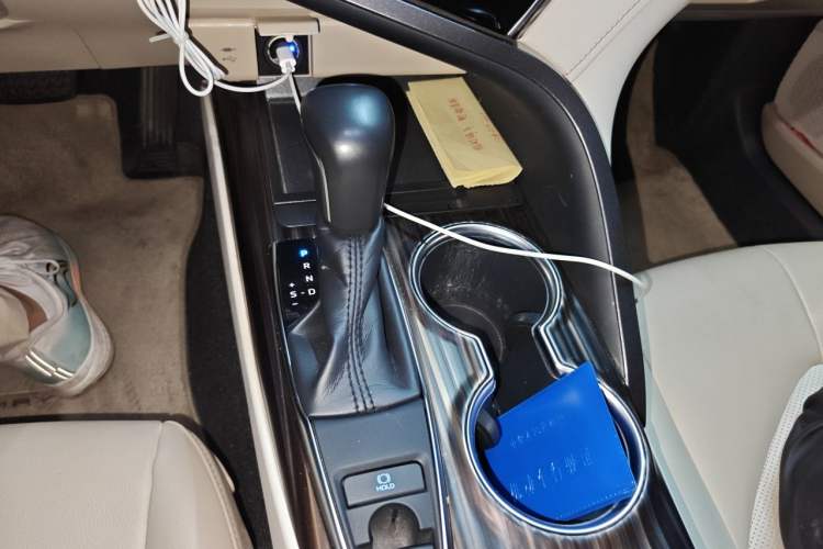 Used Toyota Camry 2018 2.0G Luxury Edition Gear Lever
