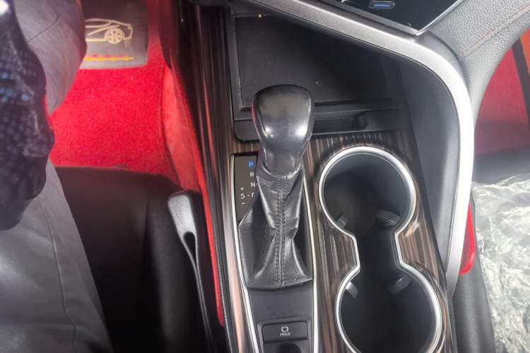 Used Toyota Camry 2018 2.0G Luxury Edition Gear Lever