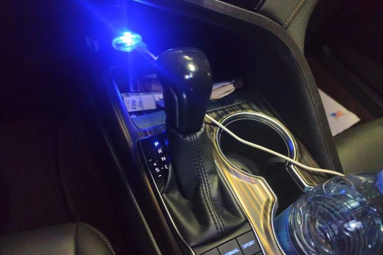 Used Toyota Camry 2018 2.5G Luxury Edition Gear Lever