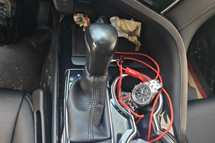 Used Toyota Camry 2018 2.0S FENGSHANG Edition Gear Lever