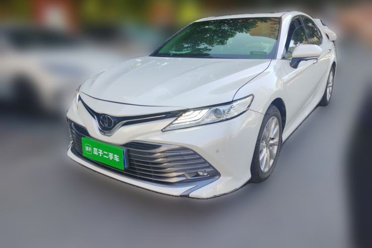 Used Toyota Camry 2018 2.0G Luxury Edition Guazi used car, China used car export, Used car for sale, Used cars, Cheapest cars for sale