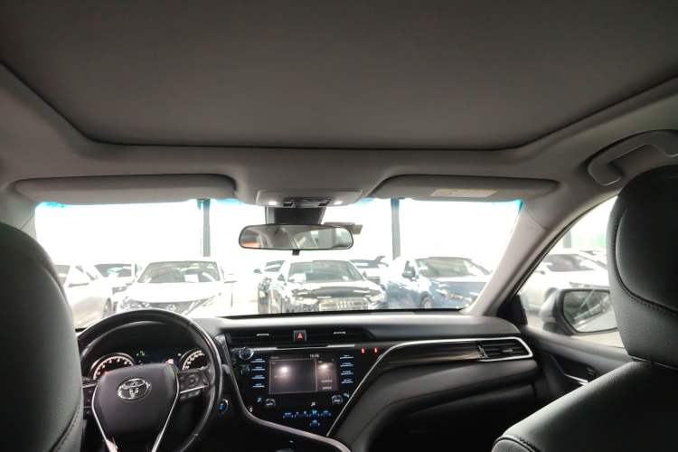 Used Toyota Camry 2018 2.5G Luxury Edition Headliner
