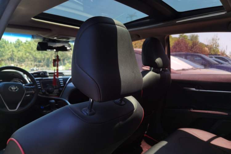 Used Toyota Camry 2018 2.5G Luxury Edition Headliner