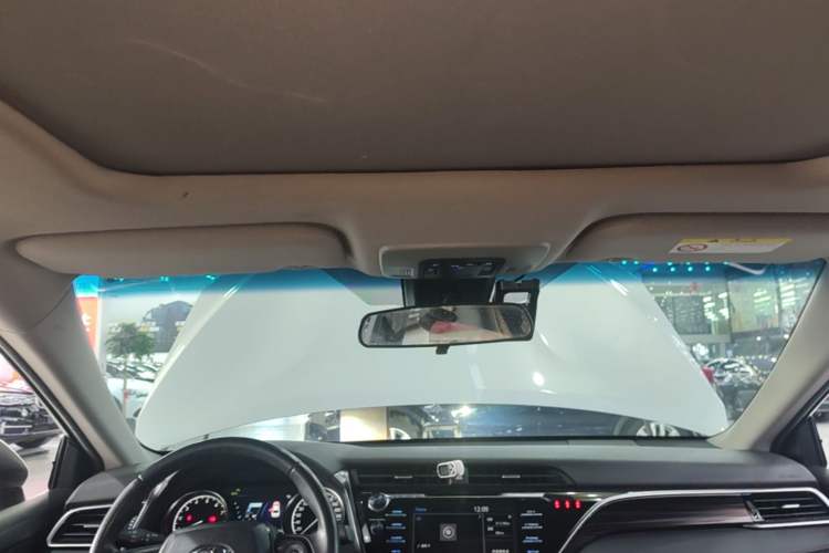 Used Toyota Camry 2018 2.5G Luxury Edition Headliner