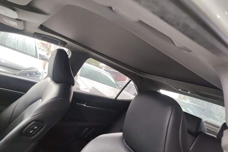 Used Toyota Camry 2018 Dual-Engine 2.5 HG Luxury Edition Headliner