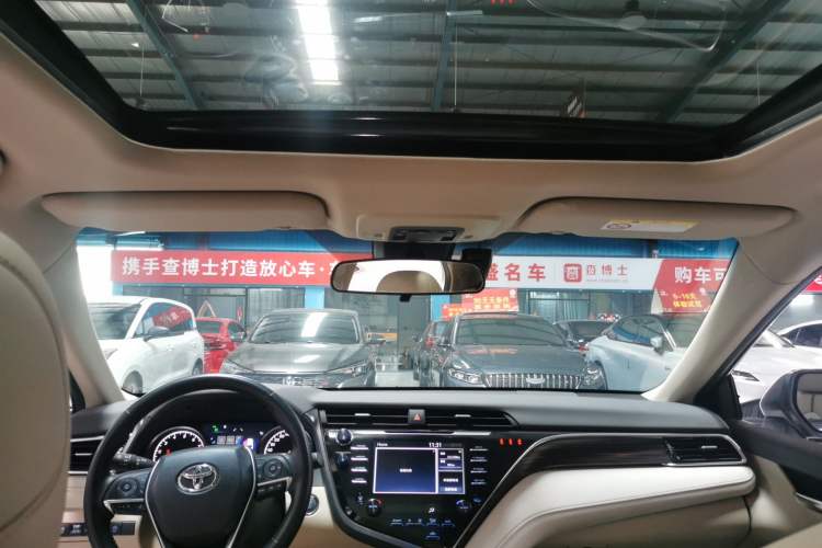 Used Toyota Camry 2018 2.5G Luxury Edition Headliner