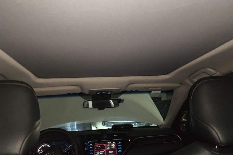 Used Toyota Camry 2018 2.5G Luxury Edition Headliner