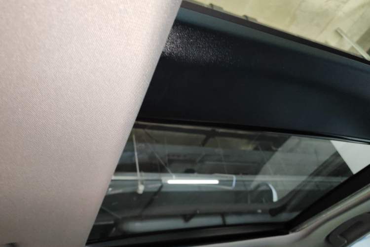 Used Toyota Camry 2018 2.5G Luxury Edition Headliner