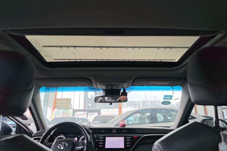 Used Toyota Camry 2018 2.0G Luxury Edition Headliner