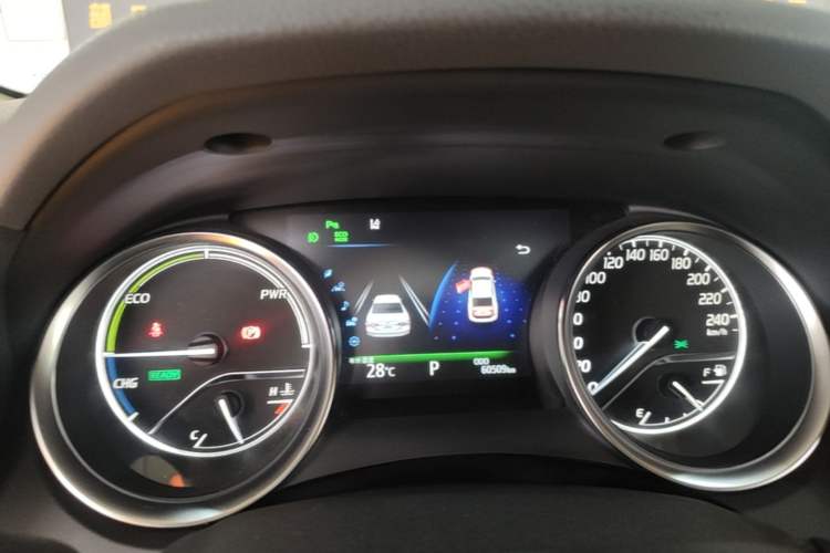 Used Toyota Camry 2018 Dual-Engine 2.5 HG Luxury Edition Instrument Cluster