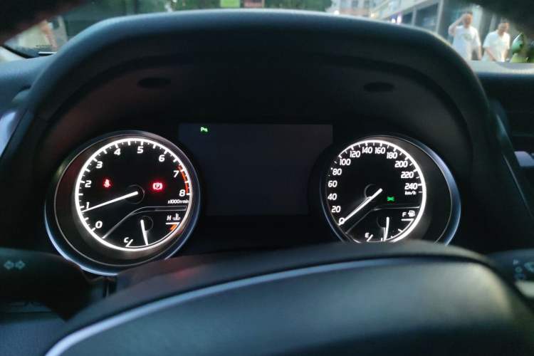 Used Toyota Camry 2018 2.0G Luxury Edition Instrument Cluster