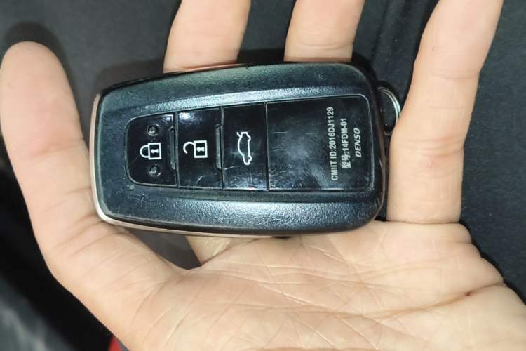 Used Toyota Camry 2018 2.0S FENGSHANG Edition Interior 1
