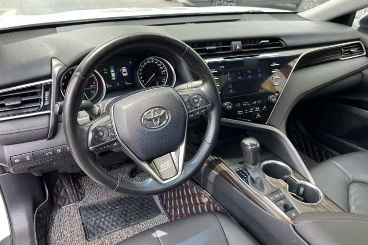 Used Toyota Camry 2018 2.5G Luxury Edition Interior 1
