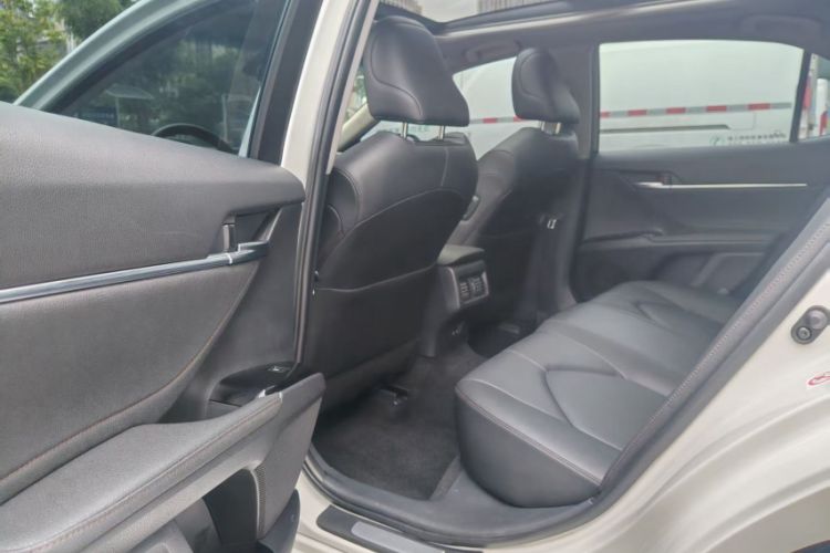 Used Toyota Camry 2018 2.5G Luxury Edition Interior 5