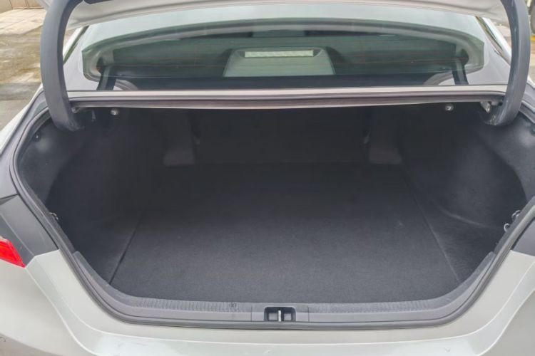Used Toyota Camry 2018 2.5G Luxury Edition Interior 6