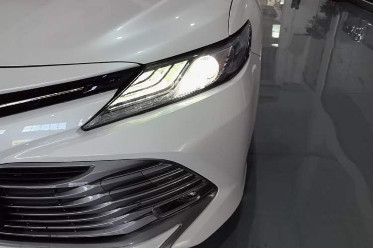 Used Toyota Camry 2018 Dual-Engine 2.5 HG Luxury Edition Left Front Headlight