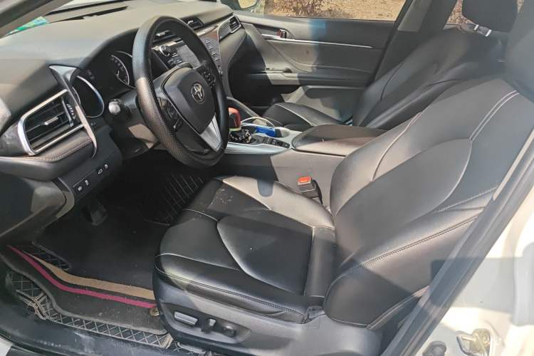 Used Toyota Camry 2018 Dual-Engine 2.5 HG Luxury Edition Left Front Seat