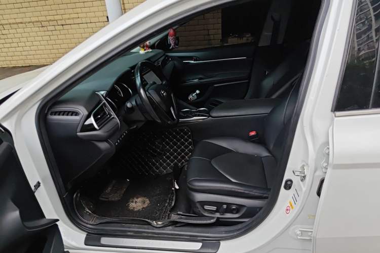 Used Toyota Camry 2018 2.5G Luxury Edition Left Front Seat