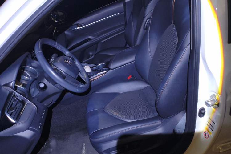 Used Toyota Camry 2018 2.5G Luxury Edition Left Front Seat