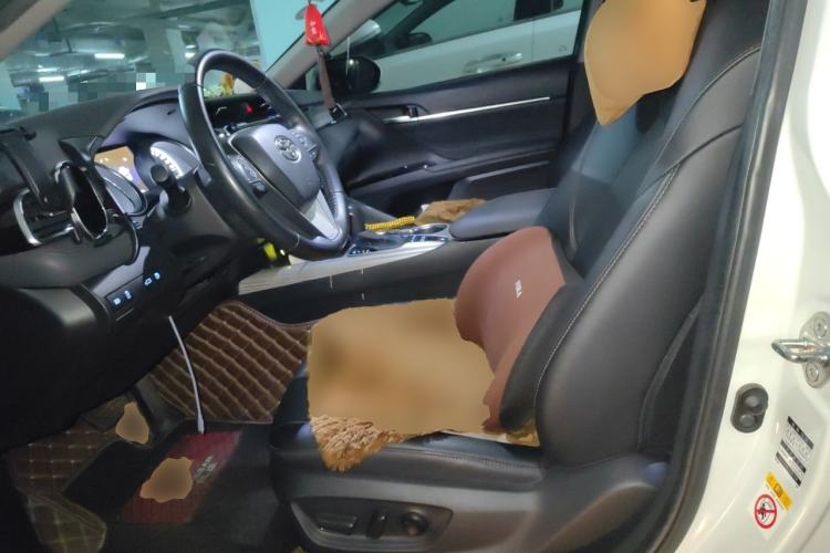 Used Toyota Camry 2018 Dual-Engine 2.5 HG Luxury Edition Left Front Seat