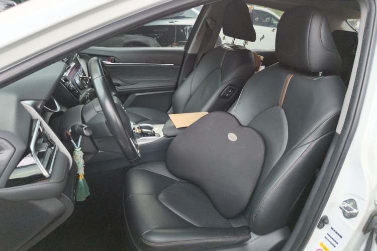 Used Toyota Camry 2018 Dual-Engine 2.5 HG Luxury Edition Left Front Seat
