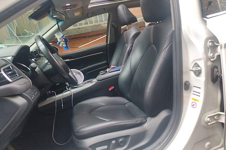 Used Toyota Camry 2018 Dual-Engine 2.5 HG Luxury Edition Left Front Seat