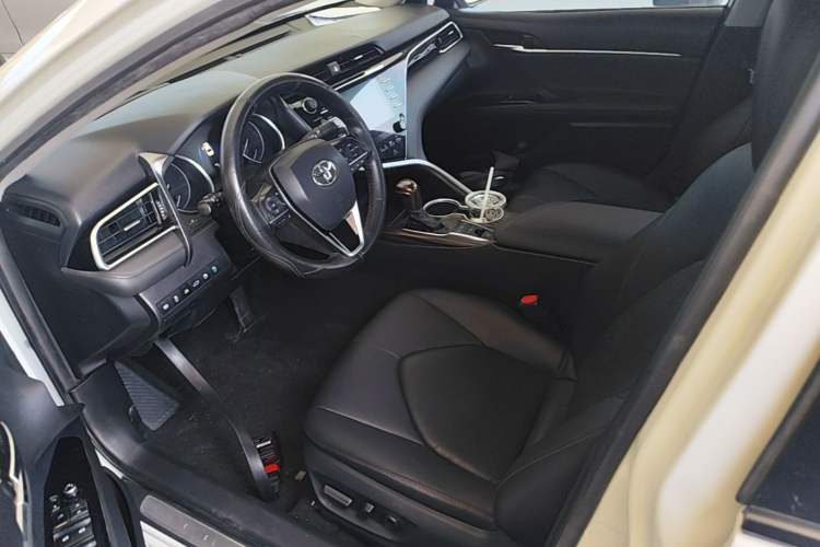 Used Toyota Camry 2018 2.5G Luxury Edition Left Front Seat