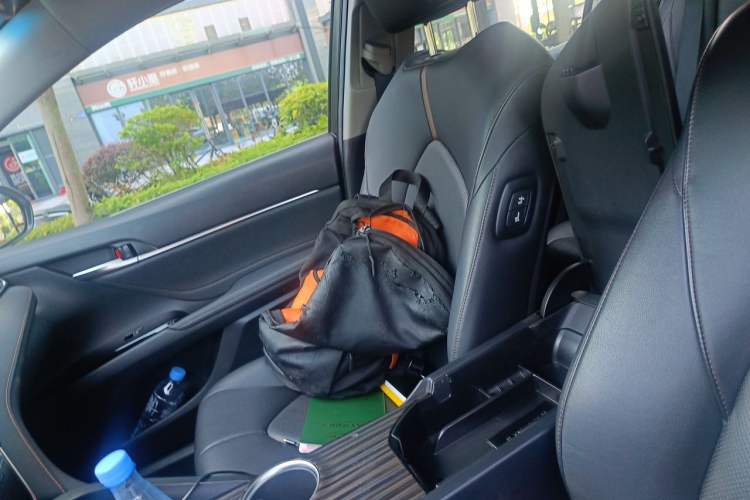 Used Toyota Camry 2018 2.5G Luxury Edition Left Front Seat