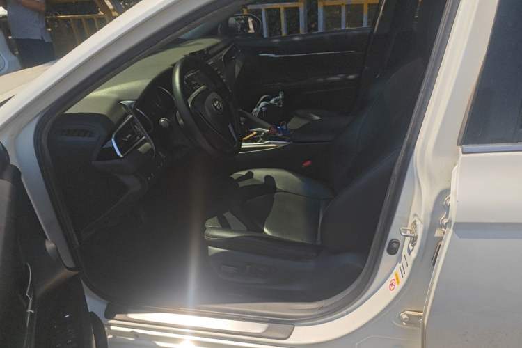 Used Toyota Camry 2018 2.5G Luxury Edition Left Front Seat