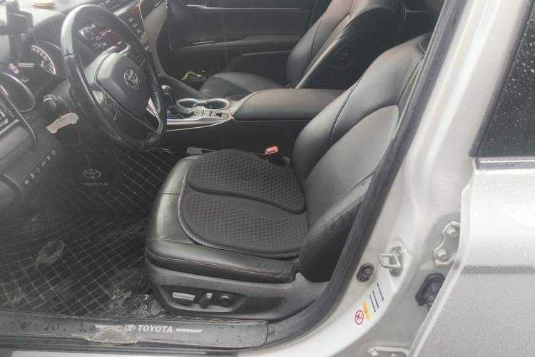 Used Toyota Camry 2018 2.5G Luxury Edition Left Front Seat