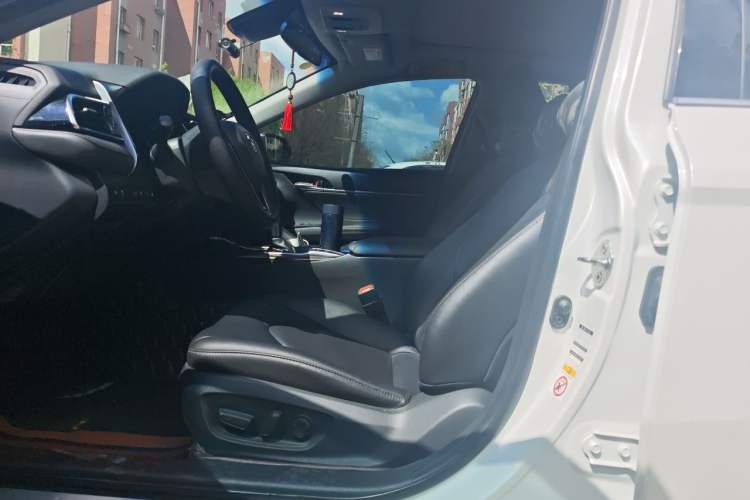 Used Toyota Camry 2018 2.5G Luxury Edition Left Front Seat