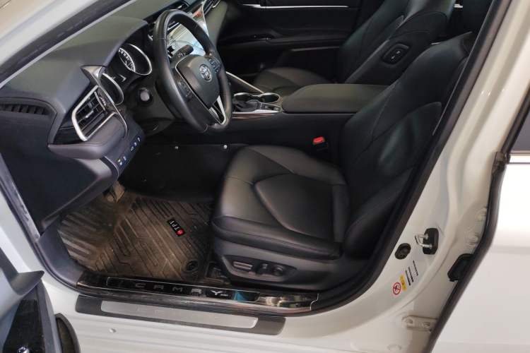 Used Toyota Camry 2018 2.5G Luxury Edition Left Front Seat