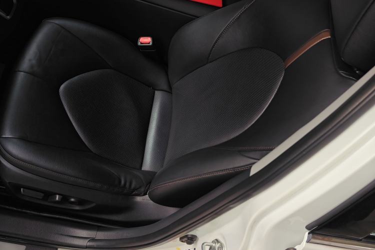 Used Toyota Camry 2018 2.5G Luxury Edition Left Front Seat