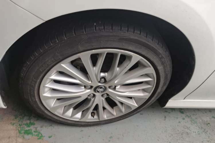 Used Toyota Camry 2018 2.5G Luxury Edition Left Front Wheel Hub