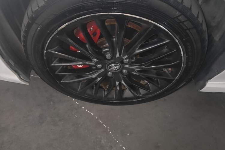 Used Toyota Camry 2018 2.5S Fēngshàng Edition Left Front Wheel Hub