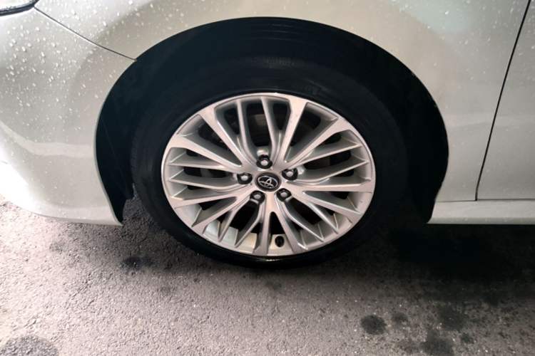 Used Toyota Camry 2018 2.5G Luxury Edition Left Front Wheel Hub