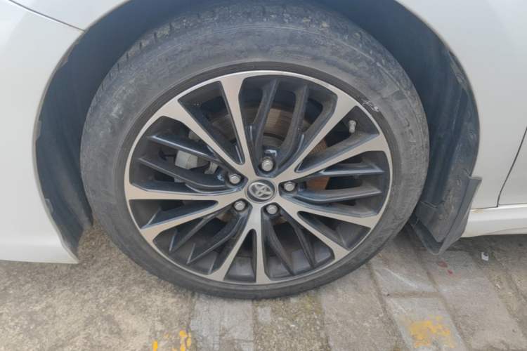 Used Toyota Camry 2018 2.0S FENGSHANG Edition Left Front Wheel Hub