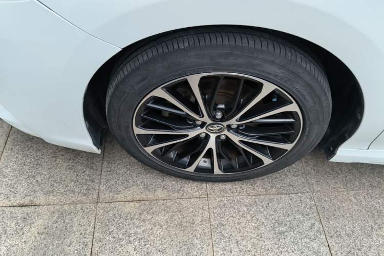 Used Toyota Camry 2018 2.0S FENGSHANG Edition Left Front Wheel Hub