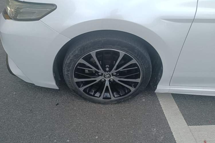Used Toyota Camry 2018 2.0S FENGSHANG Edition Left Front Wheel Hub