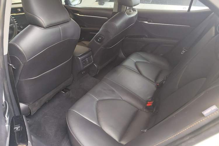 Used Toyota Camry 2018 2.5G Luxury Edition Left Rear Seat
