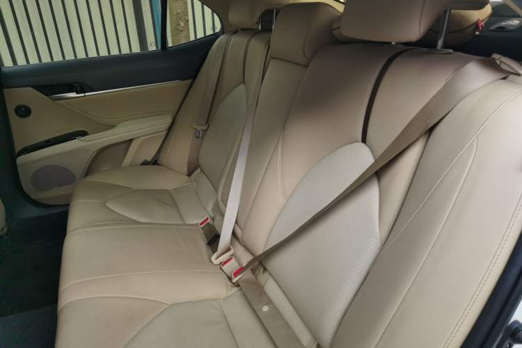 Used Toyota Camry 2018 2.5G Luxury Edition Left Rear Seat