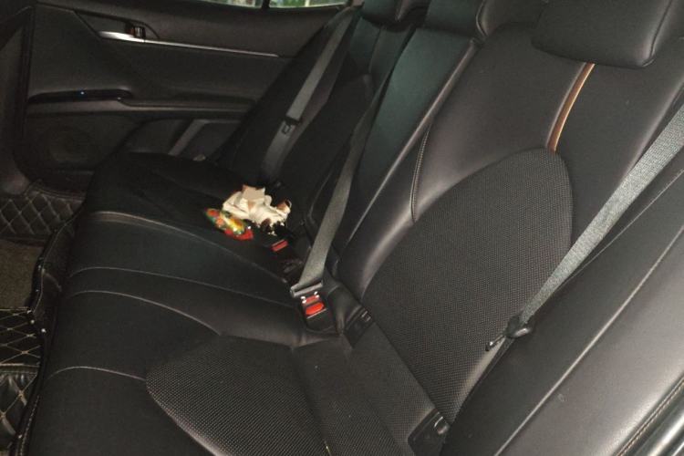Used Toyota Camry 2018 2.5G Luxury Edition Left Rear Seat