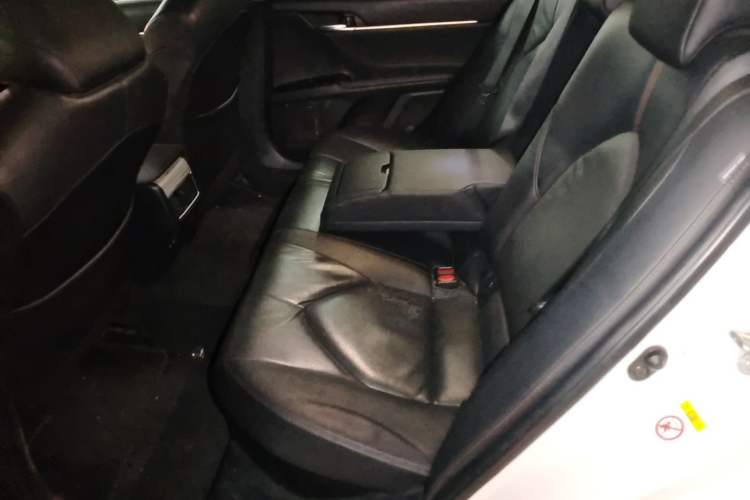 Used Toyota Camry 2018 Dual-Engine 2.5 HG Luxury Edition Left Rear Seat