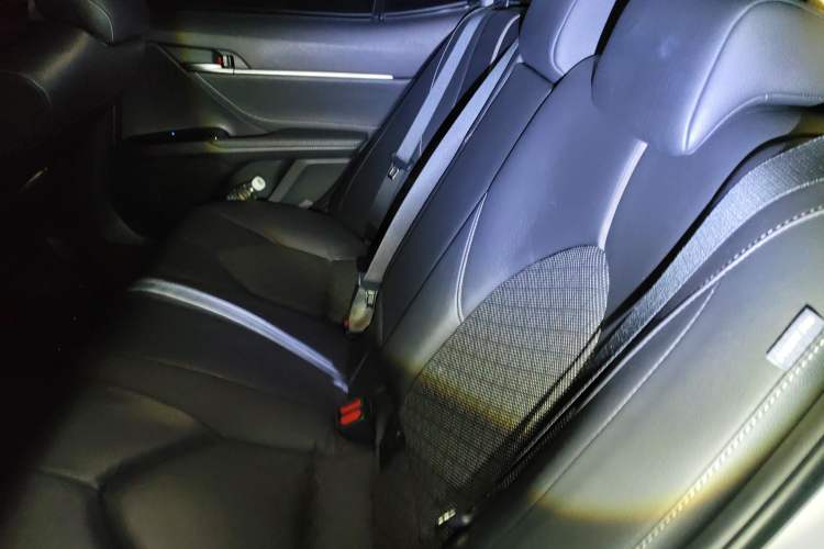 Used Toyota Camry 2018 2.5S Fēngshàng Edition Left Rear Seat