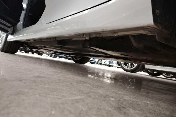 Used Toyota Camry 2018 2.5G Luxury Edition Left Side Sill