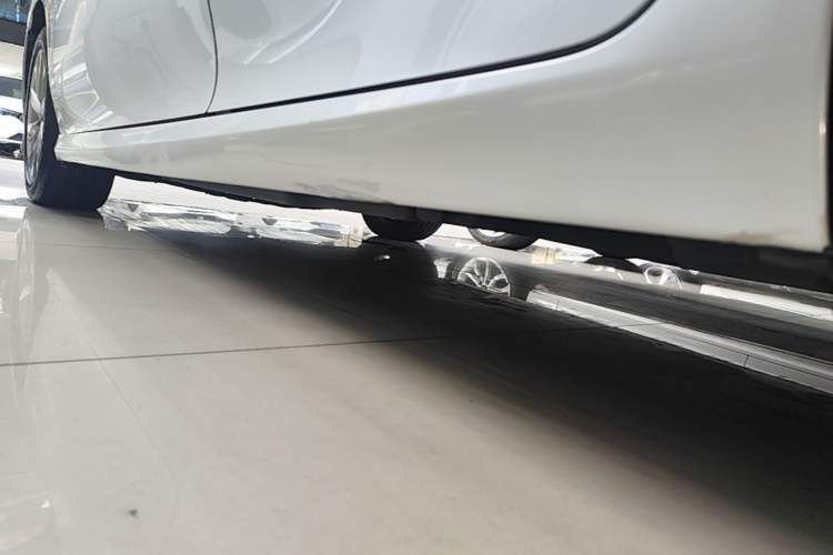 Used Toyota Camry 2018 2.0G Luxury Edition Left Side Sill