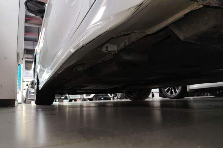 Used Toyota Camry 2018 2.5S Fēngshàng Edition Left Side Sill